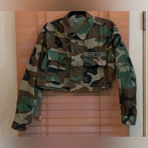 Camo Cropped Army Fatigue Jacket (Women) Size Small 🥰